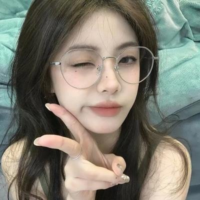 妈妈,抱紧我张小草